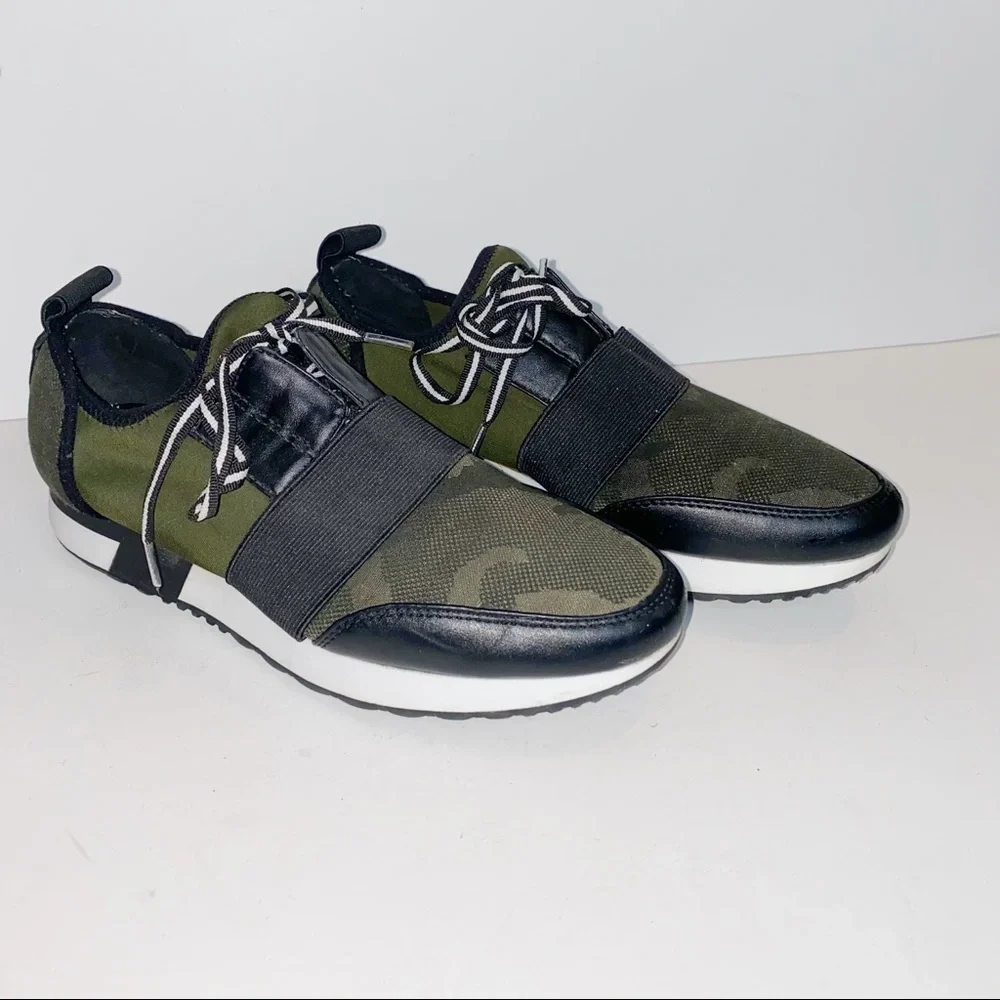 Steve Madden | Antics Green Camo Sneaker 7.5